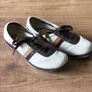 Aris Allen  7 Brown tan dance shoes suede soles